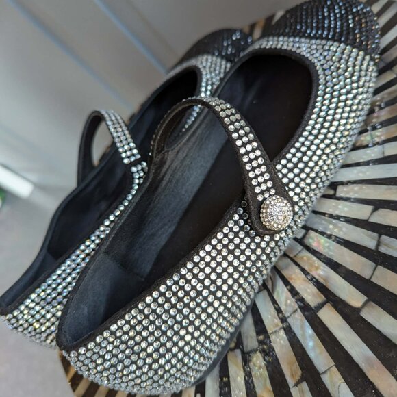 B2 Palace Stones Flats NWOT - Picture 5 of 6